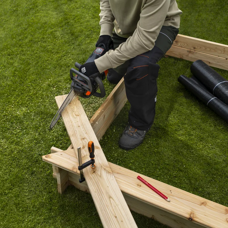 Pilarka akumulatorowa Husqvarna Aspire™ C15X-P4A  akumulator i ładowarka