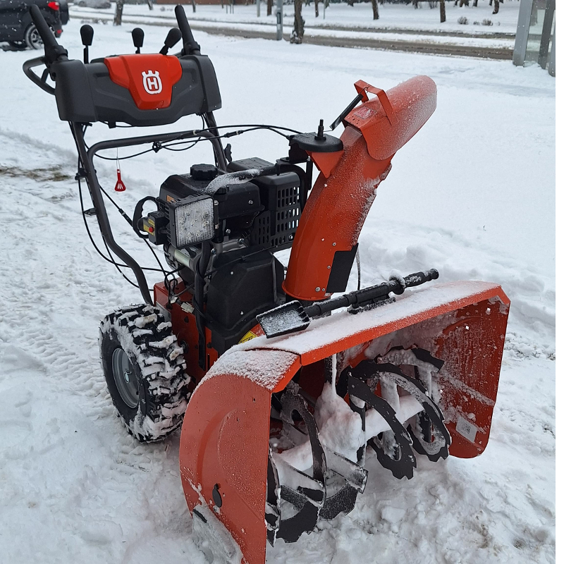 Odśnieżarka Husqvarna ST227 wirnikowa